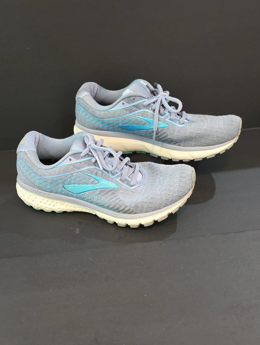 Brooks Ghost 12 Women's Running Shoes in Light Blue and Aqua Size 11